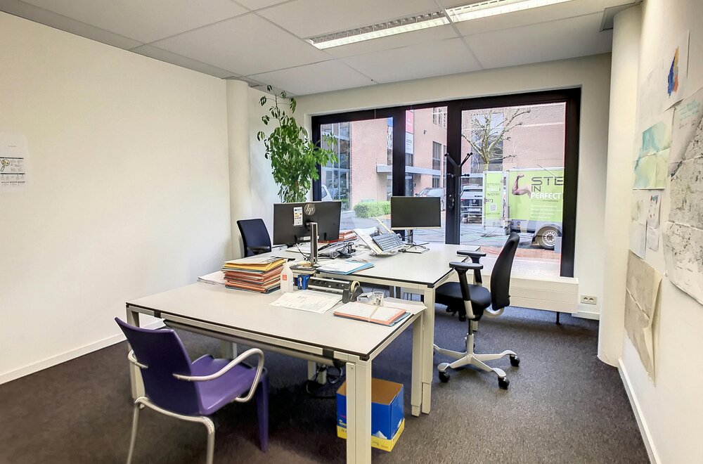 verhuurd-kantoor-met-rendement-van-ca-6-7-in-roeselare008.jpg
