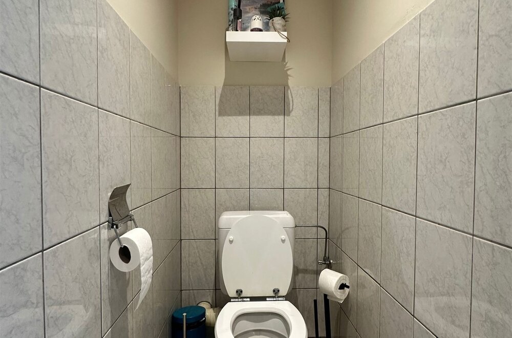 lichtrijk-en-instapklaar-dakappartement-met-2-slaapkamers-in-het-centrum-van-buggenhout-007.jpg