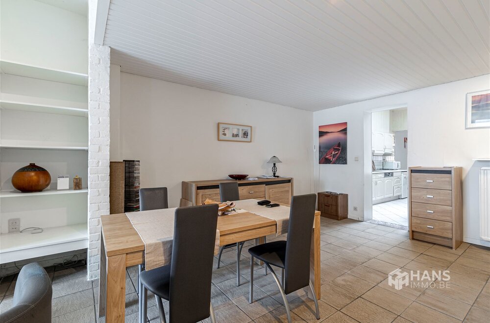 ruim-gelijkvloersappartement-113-m-met-2-slaapkamers-garage-en-tuin-210-m-in-merksem-006.jpg