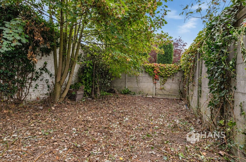 ruim-gelijkvloersappartement-113-m-met-2-slaapkamers-garage-en-tuin-210-m-in-merksem-007.jpg