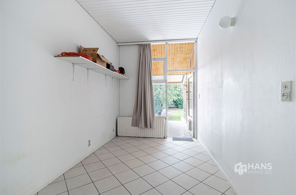 ruim-gelijkvloersappartement-113-m-met-2-slaapkamers-garage-en-tuin-210-m-in-merksem-015.jpg