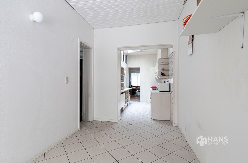 ruim-gelijkvloersappartement-113-m-met-2-slaapkamers-garage-en-tuin-210-m-in-merksem-016.jpg