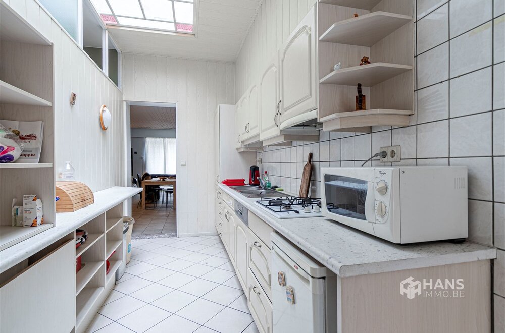 ruim-gelijkvloersappartement-113-m-met-2-slaapkamers-garage-en-tuin-210-m-in-merksem-018.jpg
