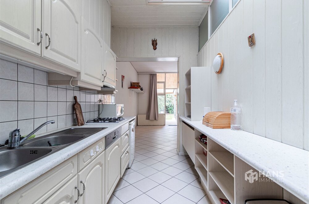 ruim-gelijkvloersappartement-113-m-met-2-slaapkamers-garage-en-tuin-210-m-in-merksem-019.jpg