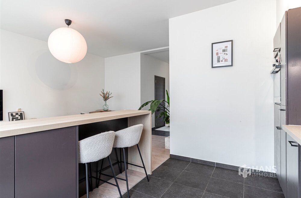 instapklaar-appartement-76-m-met-2-slaapkamers-en-terras-4-m-in-berchem009.jpg