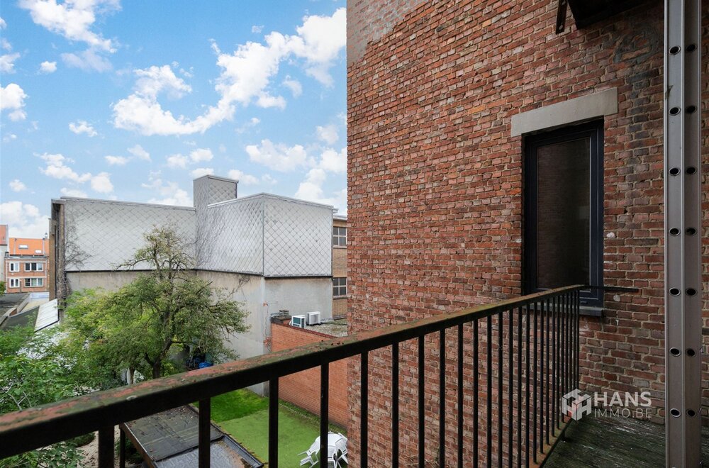 instapklaar-appartement-76-m-met-2-slaapkamers-en-terras-4-m-in-berchem016.jpg