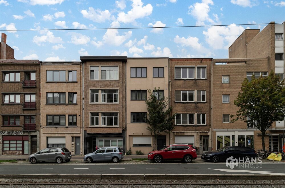 instapklaar-appartement-76-m-met-2-slaapkamers-en-terras-4-m-in-berchem019.jpg