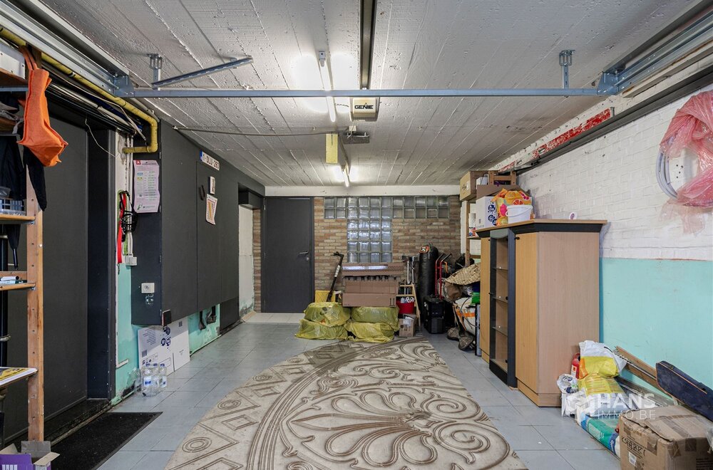 ruim-duplexappartement-210-m-met-garage-en-zuid-gerichte-tuin-47-m-in-deurne012.jpg