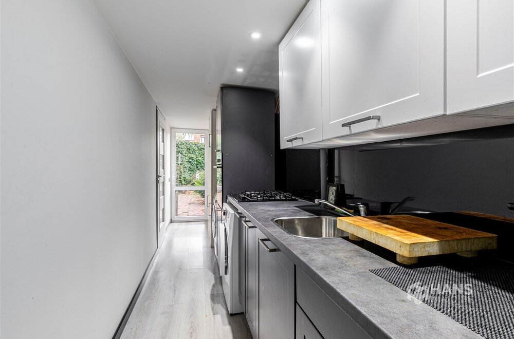 ruim-duplexappartement-210-m-met-garage-en-zuid-gerichte-tuin-47-m-in-deurne017.jpg