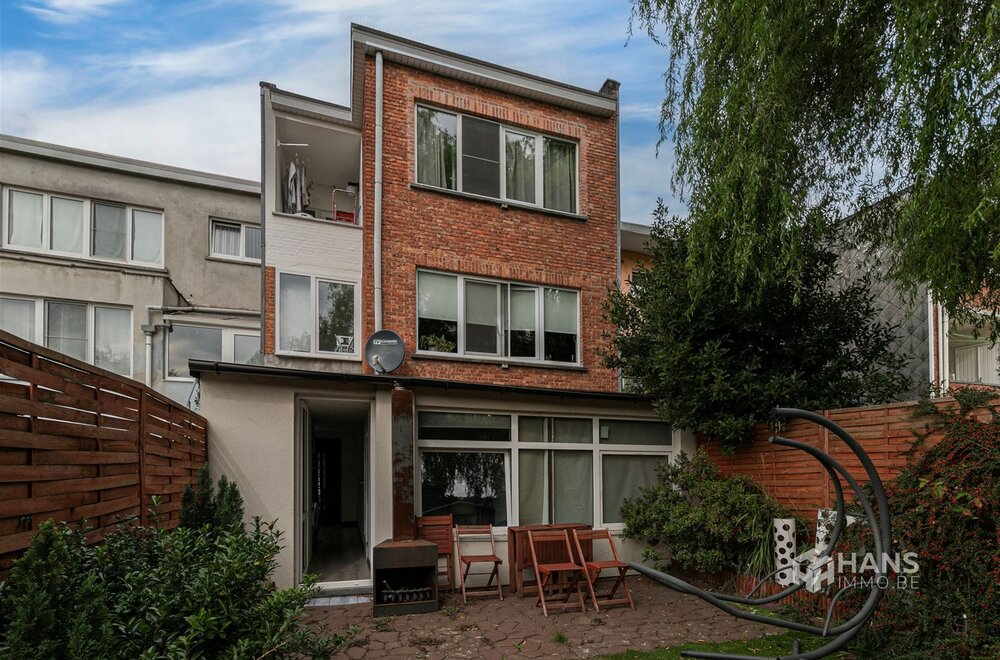 ruim-duplexappartement-210-m-met-garage-en-zuid-gerichte-tuin-47-m-in-deurne021.jpg