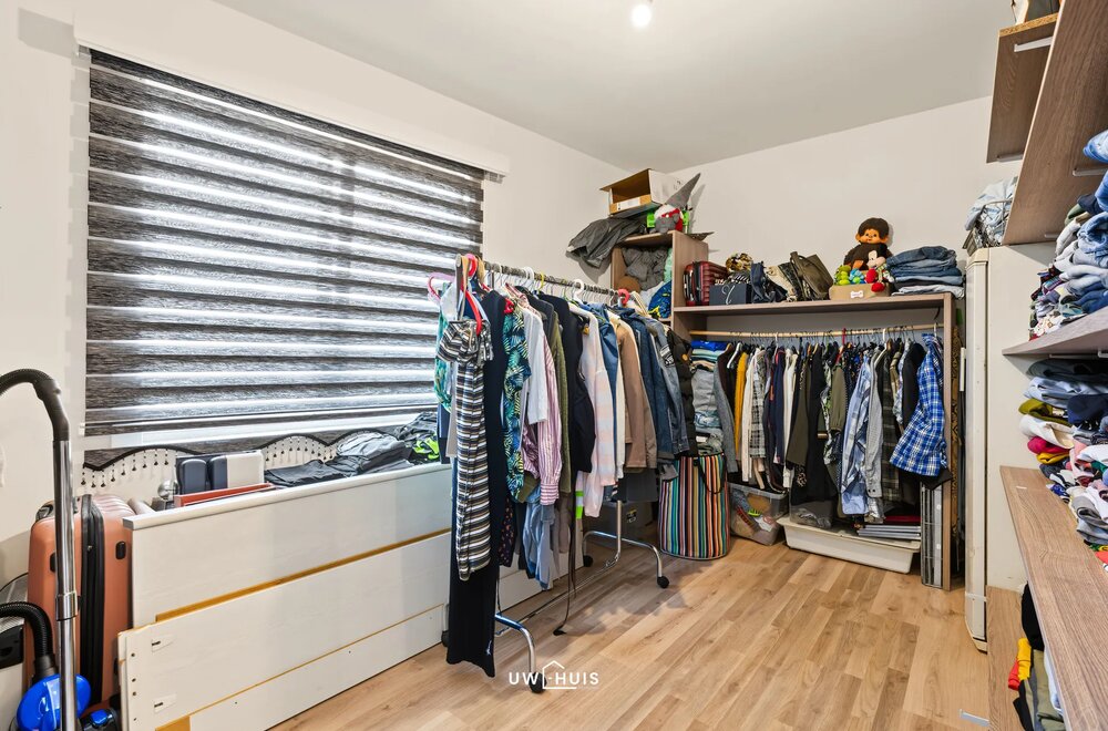 ruim-2-slaapkamer-appartement-met-garage-in-centrum-verrebroek009.jpg