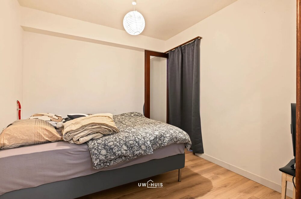 ruim-2-slaapkamer-appartement-met-garage-in-centrum-verrebroek007.jpg
