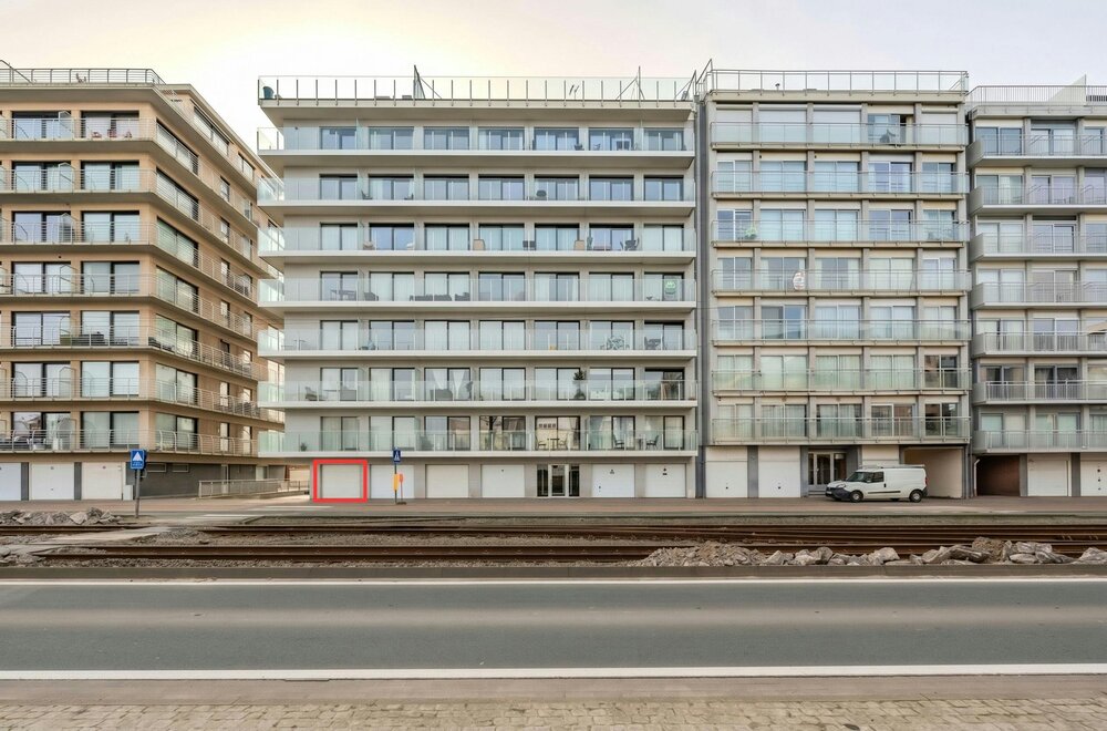 uitzonderlijk-dubbele-garagebox-te-koop-te-westende-001.jpg