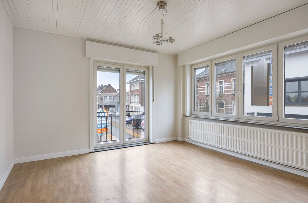 ruime-instapklare-hob-met-4-slpks-tuin-en-garage011.jpg