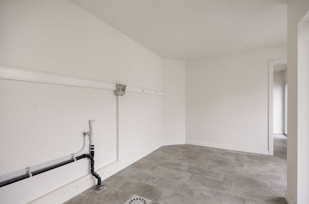 ruime-instapklare-hob-met-4-slpks-tuin-en-garage016.jpg