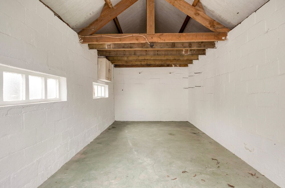 ruime-instapklare-hob-met-4-slpks-tuin-en-garage018.jpg