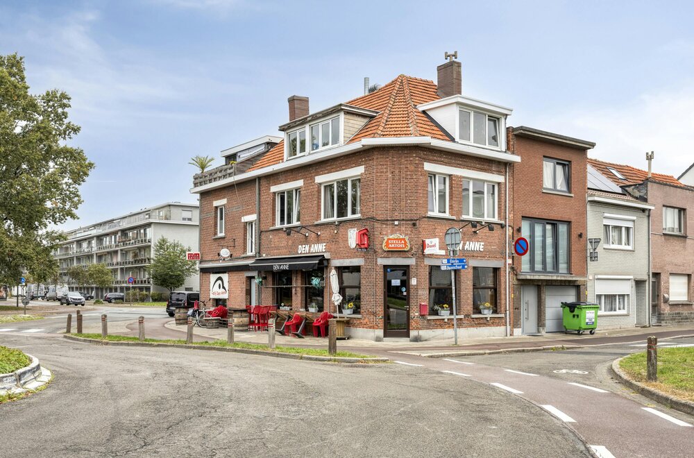 handelspand-met-woonst-te-koop-merksem001.jpg