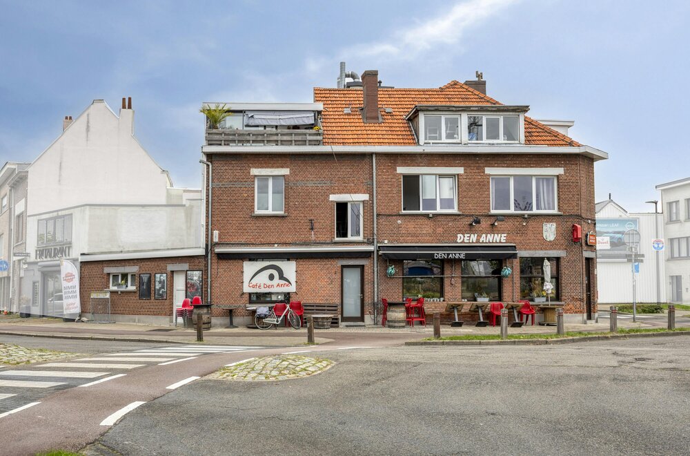 handelspand-met-woonst-te-koop-merksem002.jpg