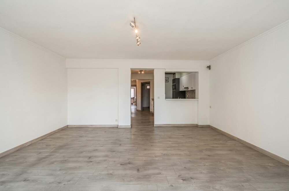 centraal-gelegen-2-slaapkamer-appartement-vlakbij-de-zeedijk006.jpg