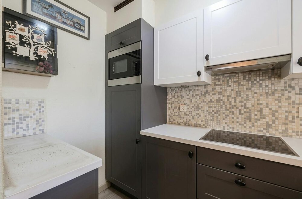 centraal-gelegen-2-slaapkamer-appartement-vlakbij-de-zeedijk010.jpg