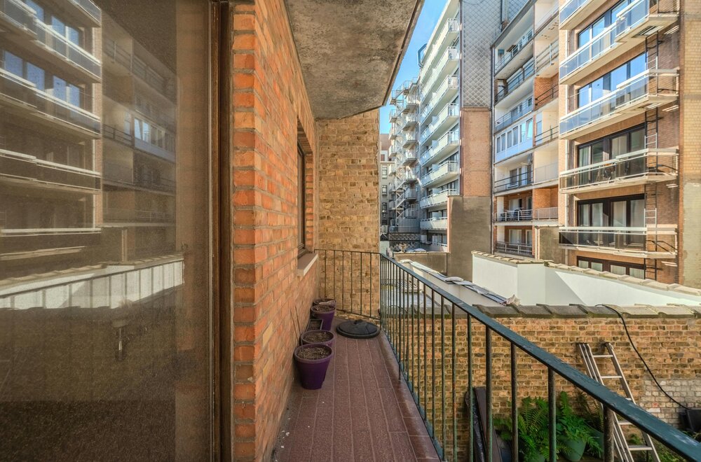 centraal-gelegen-2-slaapkamer-appartement-vlakbij-de-zeedijk013.jpg