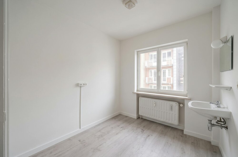 centraal-gelegen-2-slaapkamer-appartement-vlakbij-de-zeedijk014.jpg
