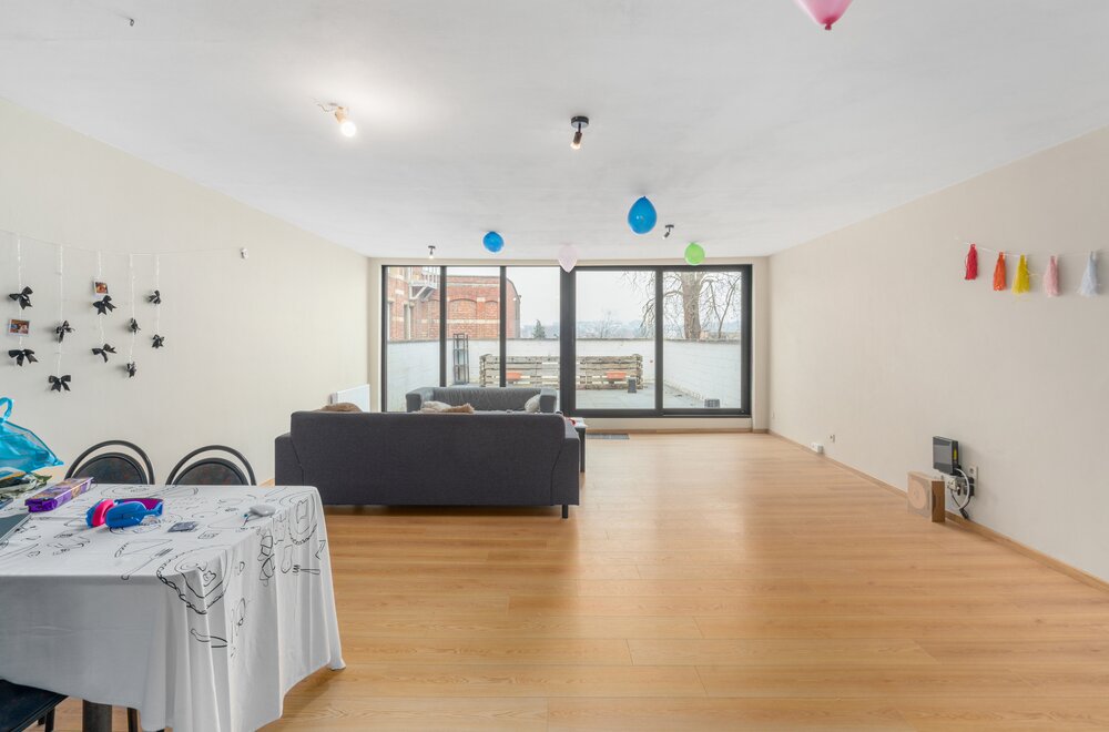 opbrengsteigendom-1-handelszaak-amp-3-appartement-te-leuven004.jpg