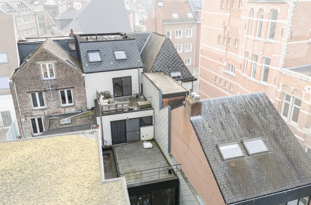 opbrengsteigendom-1-handelszaak-amp-3-appartement-te-leuven017.jpg