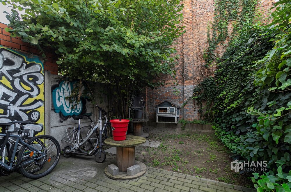 opbrengsteigendom-200-m-bestaande-uit-4-wooneenheden-in-deurne007.jpg