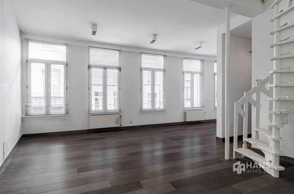 lichtrijk-duplexappartement-82-m-met-1-slaapkamer-in-hartje-antwerpen-2000-003.jpg