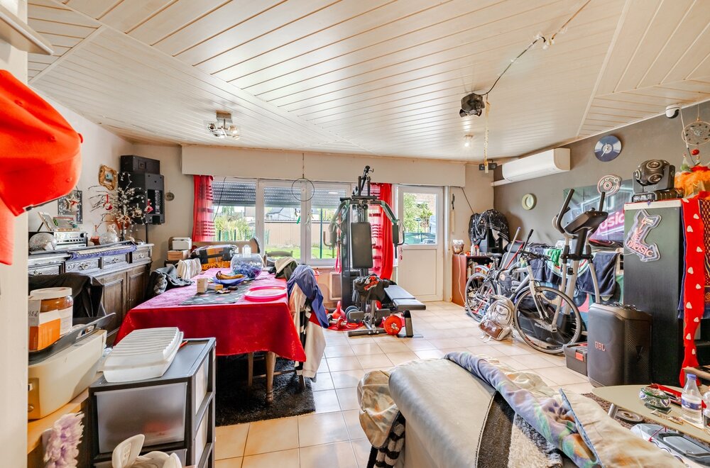 gelijkvloers-appartement-met-n-slaapkamer-grote-tuin-en-garage004.jpg