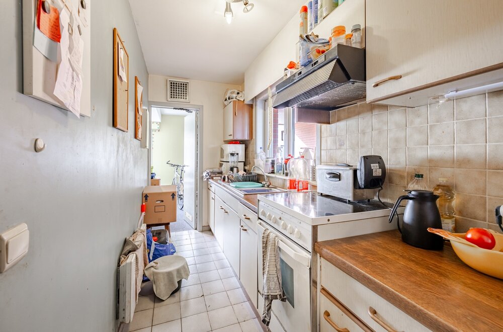 gelijkvloers-appartement-met-n-slaapkamer-grote-tuin-en-garage008.jpg