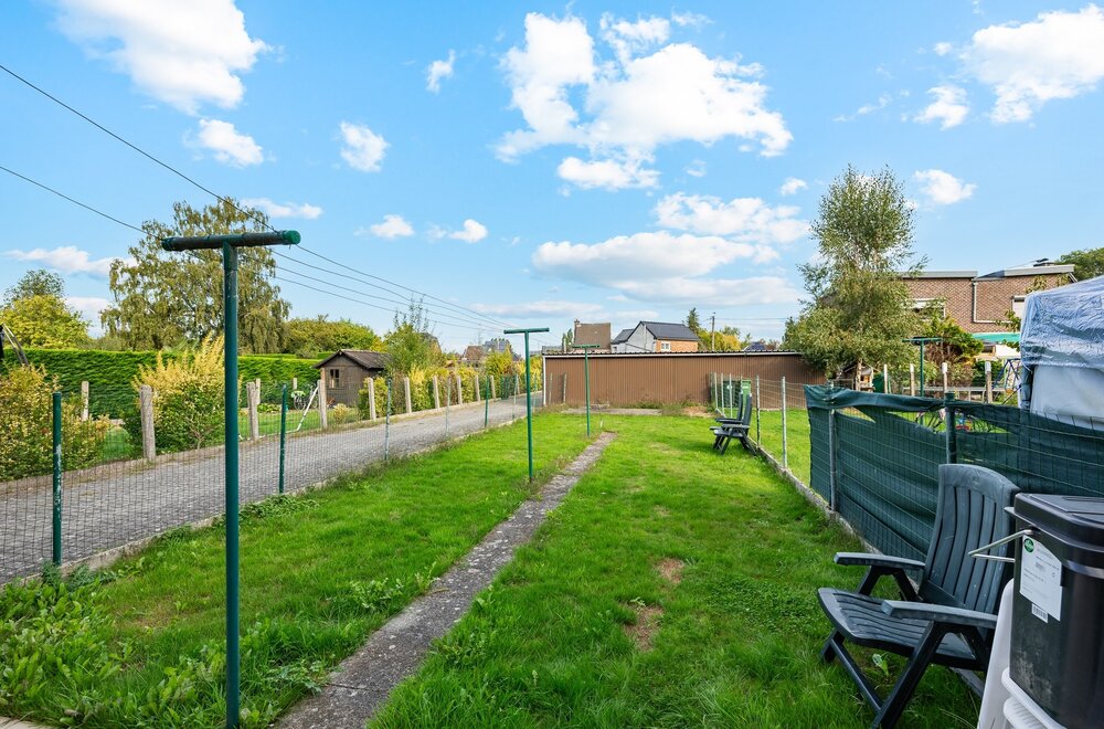 gelijkvloers-appartement-met-n-slaapkamer-grote-tuin-en-garage013.jpg