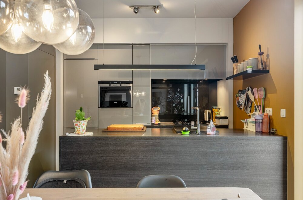 instapklaar-104-m-3-kamers-zuidgerichte-stadstuin-priv-parking-met-laadpaal009.jpg
