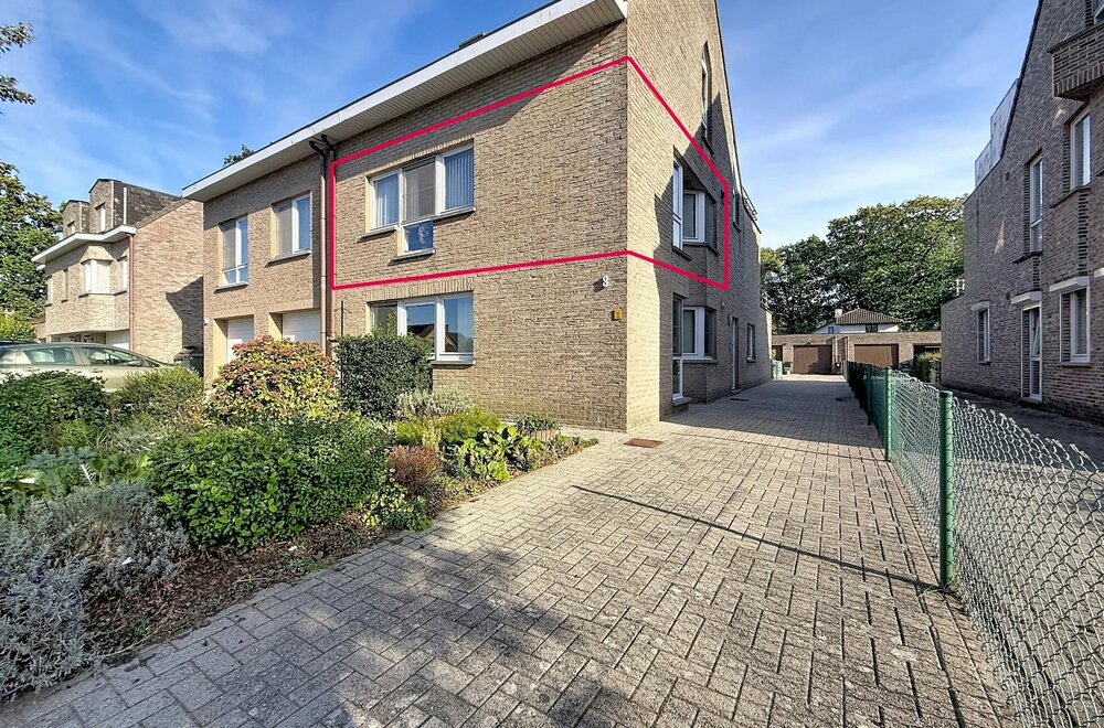 appartement-met-2-slaapkamers-terras-en-garage-in-gooreind002.jpg