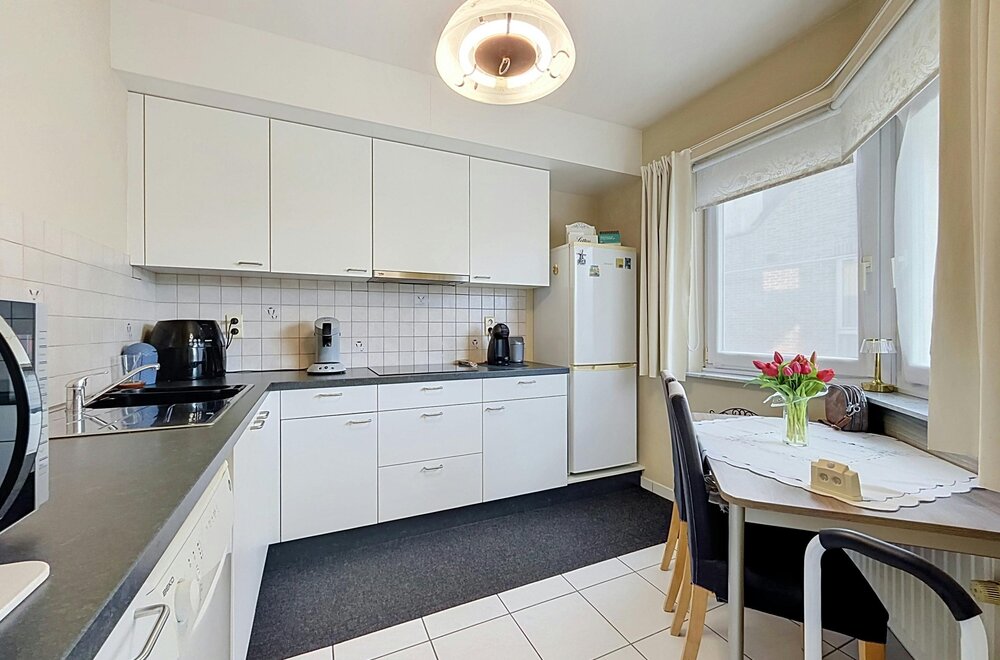 appartement-met-2-slaapkamers-terras-en-garage-in-gooreind011.jpg