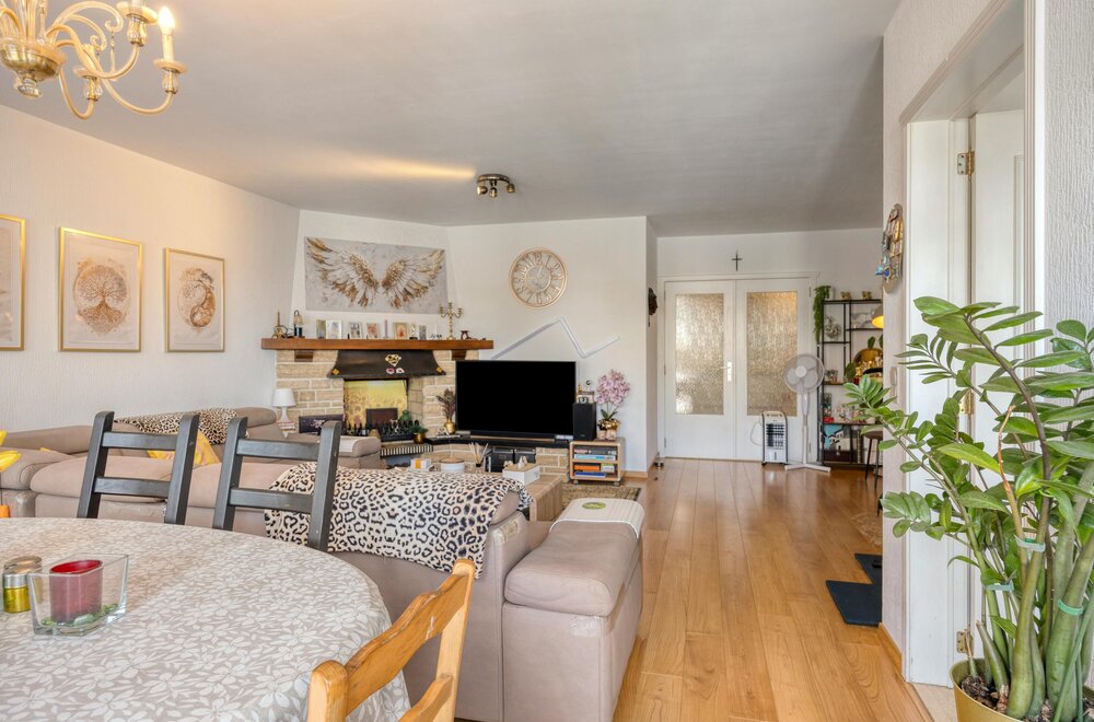 ruim-appartement-te-koop-in-hartje-strombeek-bever003.jpg