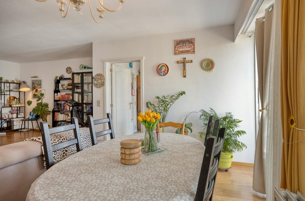 ruim-appartement-te-koop-in-hartje-strombeek-bever005.jpg