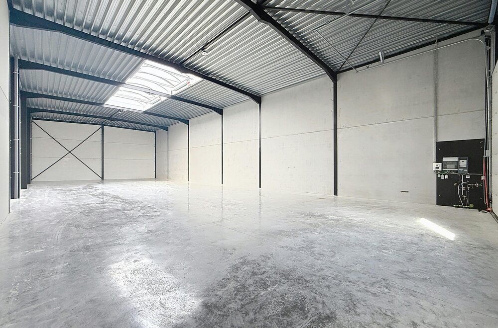 verhuurde-nieuwbouw-kmo-unit-te-koop-in-roeselare003.jpg