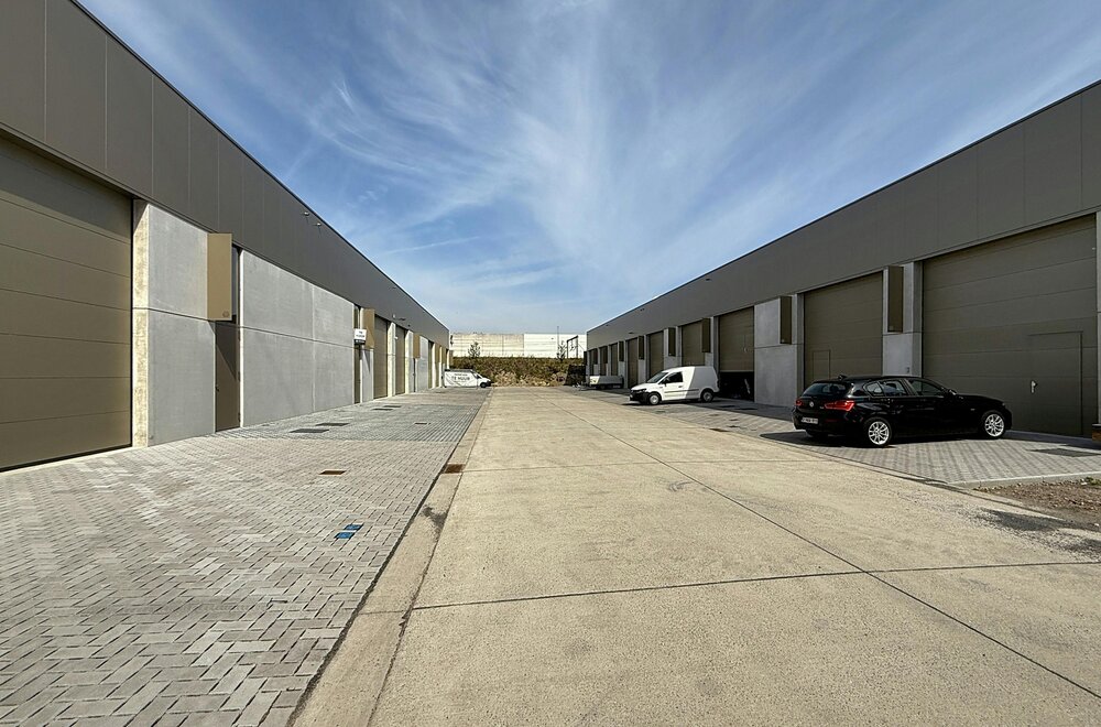 verhuurde-nieuwbouw-kmo-unit-te-koop-in-roeselare006.jpg
