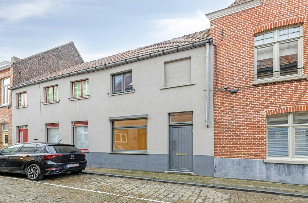 te-renoveren-huis-op-een-toplocatie-in-het-centrum-van-brugge003.jpg