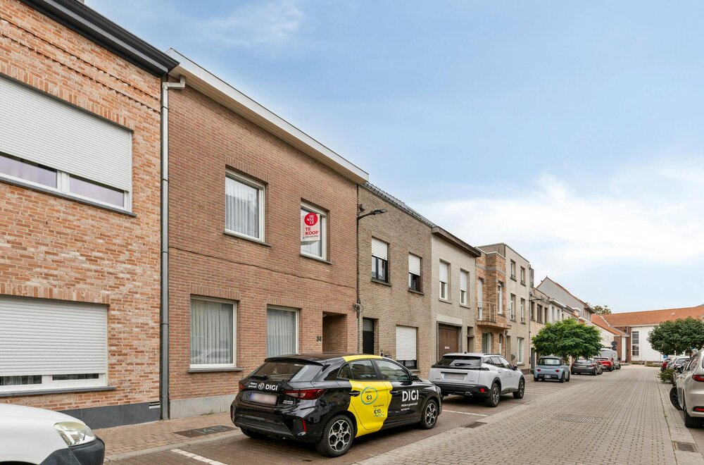 ruim-huis-te-koop-met-6-slaapkamers-in-blankenberge-centrum001.jpg
