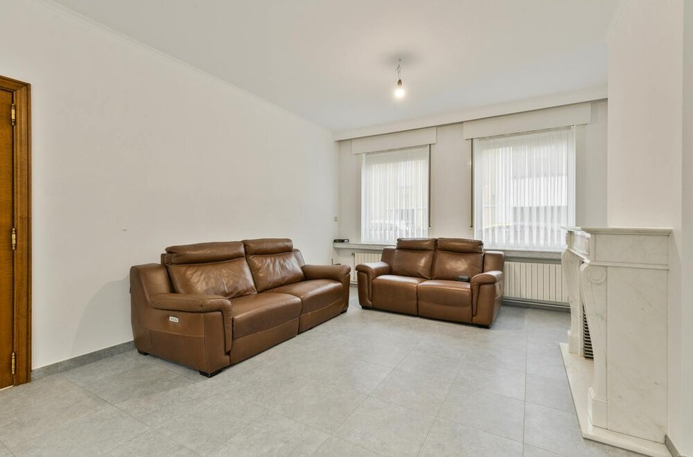ruim-huis-te-koop-met-6-slaapkamers-in-blankenberge-centrum006.jpg