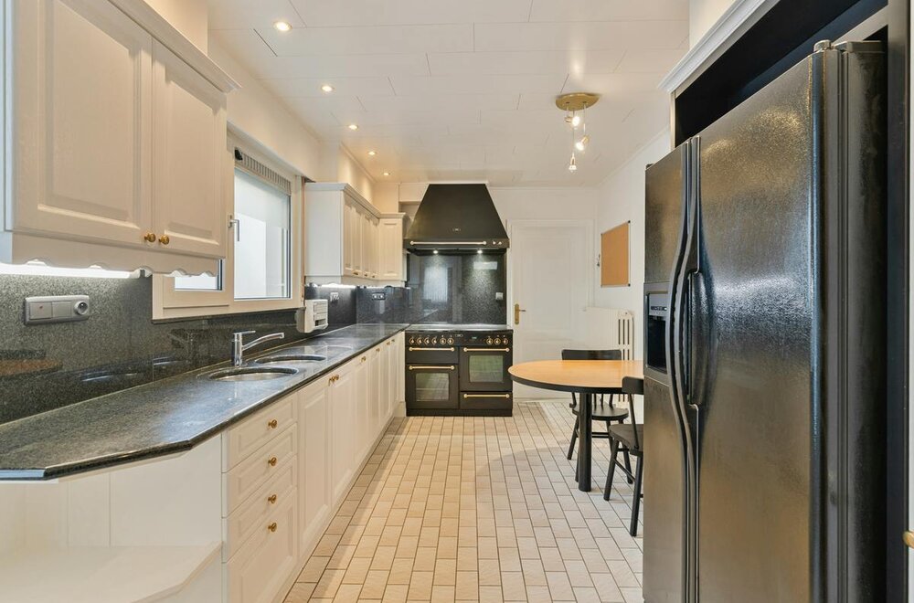 ruim-huis-te-koop-met-6-slaapkamers-in-blankenberge-centrum008.jpg