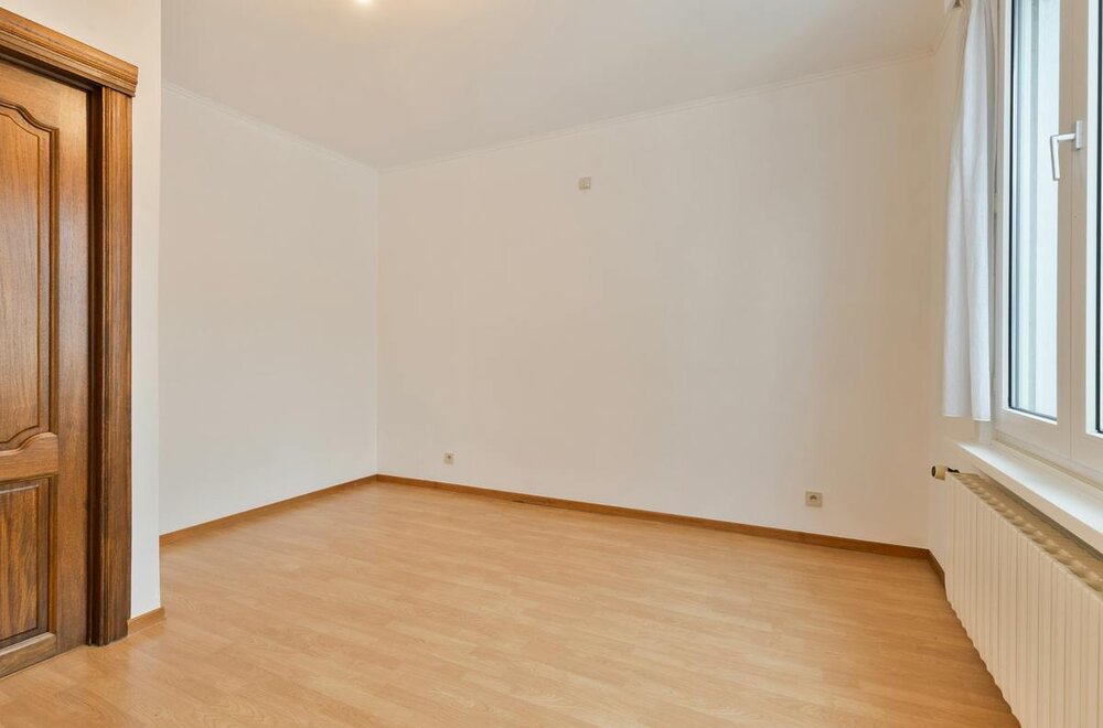 ruim-huis-te-koop-met-6-slaapkamers-in-blankenberge-centrum011.jpg