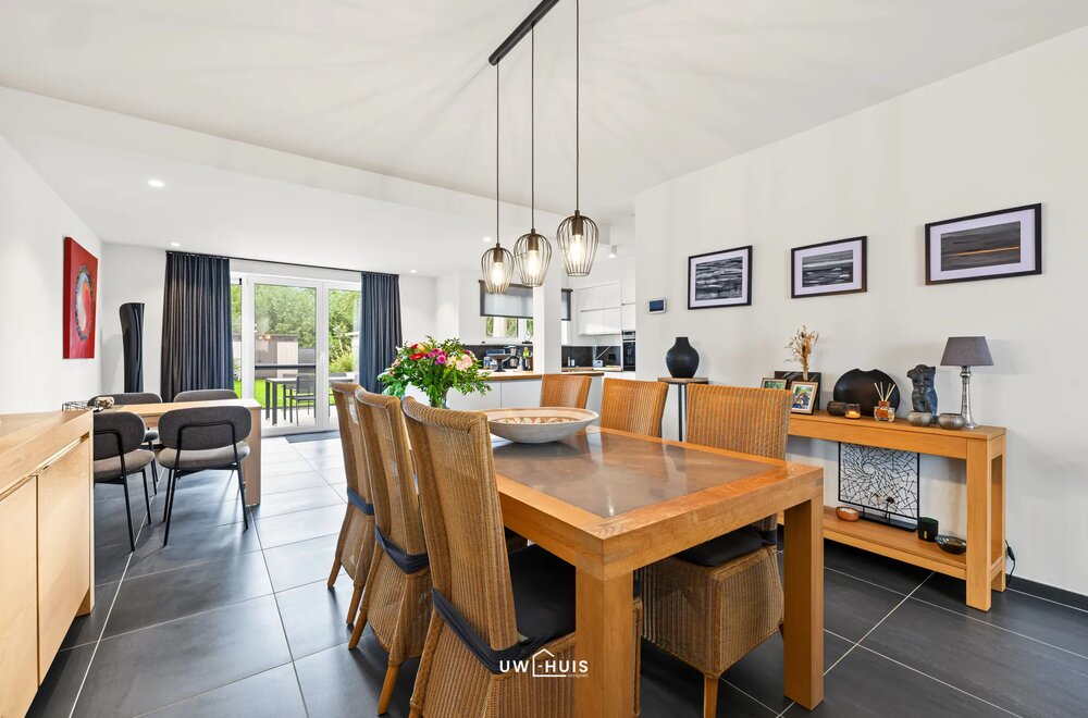 energiezuinige-halfopen-bebouwing-met-3-slaapkamers-en-gezellige-tuin-in-verrebroek004.jpg