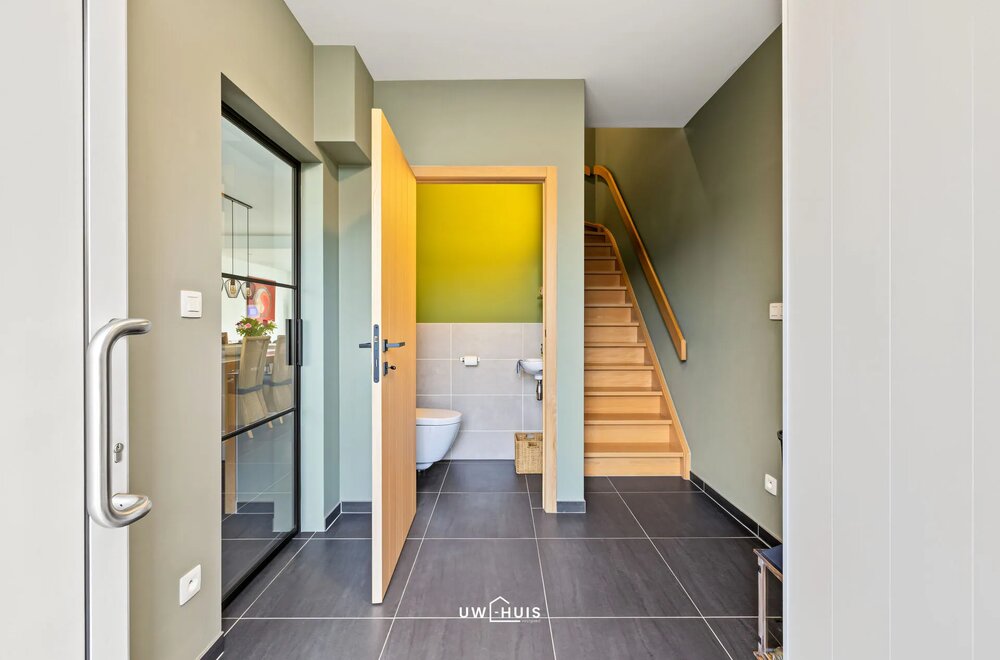 energiezuinige-halfopen-bebouwing-met-3-slaapkamers-en-gezellige-tuin-in-verrebroek002.jpg