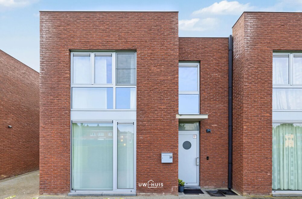 energiezuinige-halfopen-bebouwing-met-3-slaapkamers-en-gezellige-tuin-in-verrebroek016.jpg