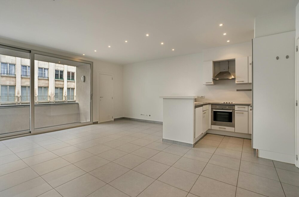 gerenoveerd-1-slaapkamer-appartement-te-koop-in-centrum-kortrijk002.jpg