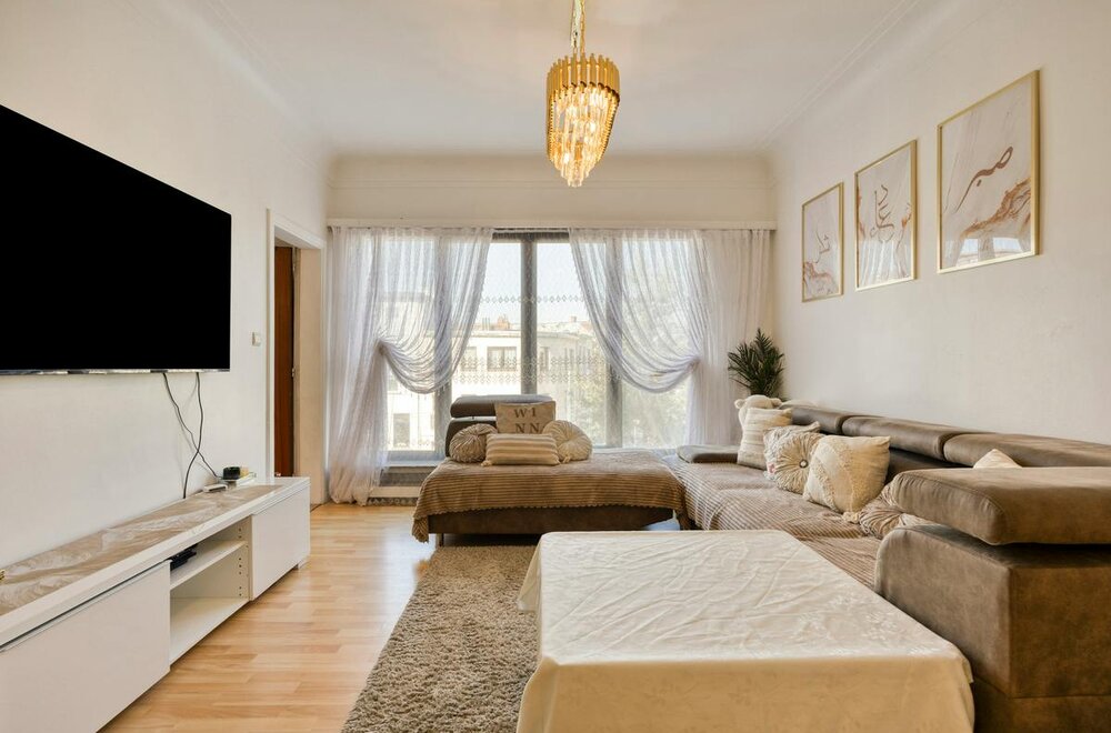 ruim-appartement-met-2-slaapkamers-te-koop-in-wilrijk003.jpg